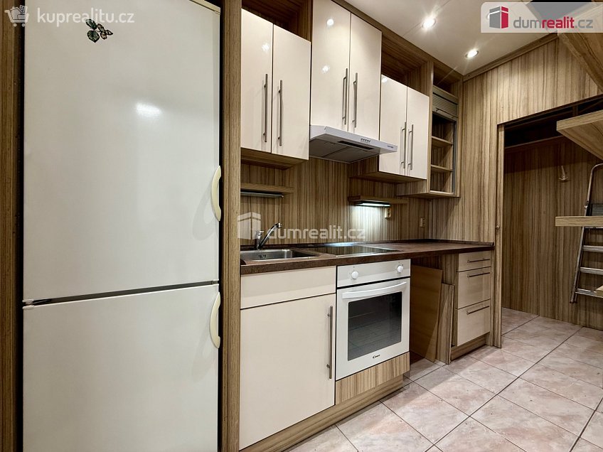 Pronájem bytu 2+kk 48 m^2 Borská, Dalovice 