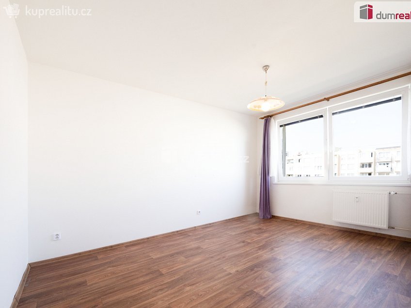 Pronájem bytu 3+1 78 m^2 M. Horákové, České Budějovice 