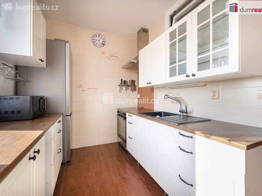 Pronájem bytu 3+1 78 m^2 M. Horákové, České Budějovice 