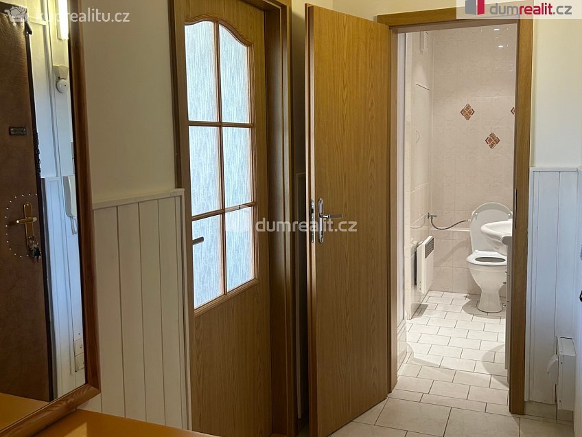 Pronájem bytu 2+1 42 m^2 Záhuní, Frenštát pod Radhoštěm 