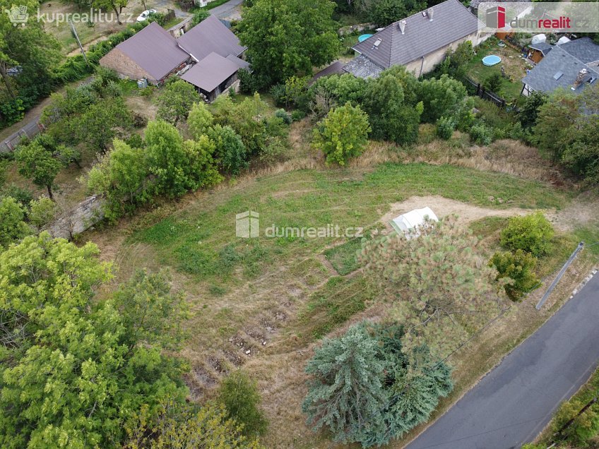 Prodej  stavebního pozemku 1187 m^2 Polepy, Polepy 