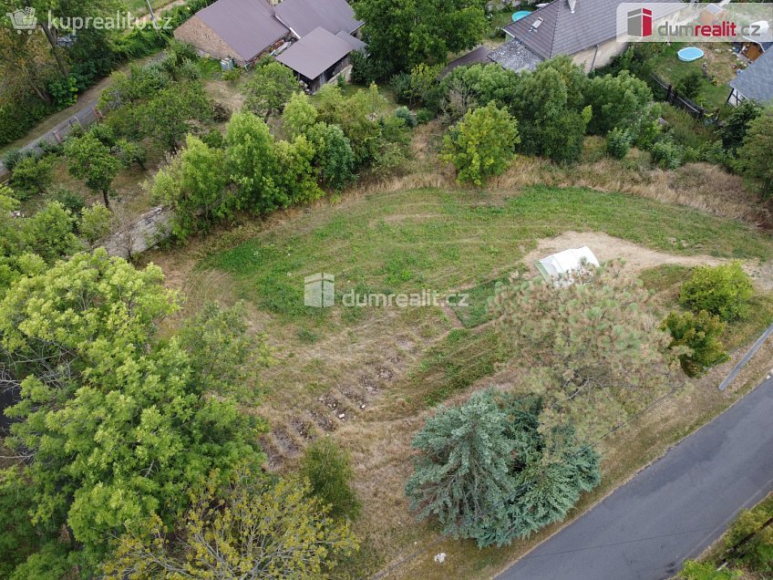 Prodej  stavebního pozemku 1187 m^2 Polepy, Polepy 