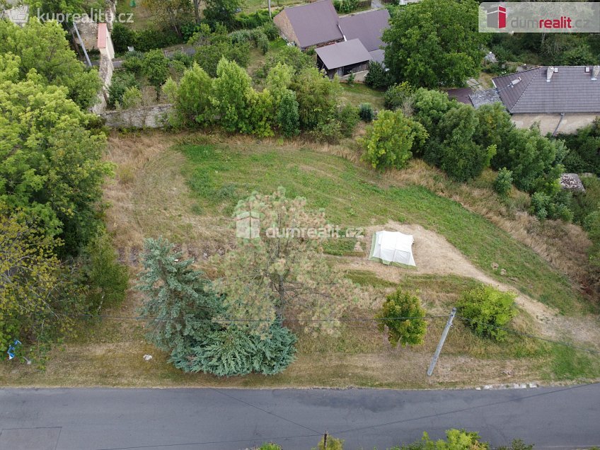 Prodej  stavebního pozemku 1187 m^2 Polepy, Polepy 