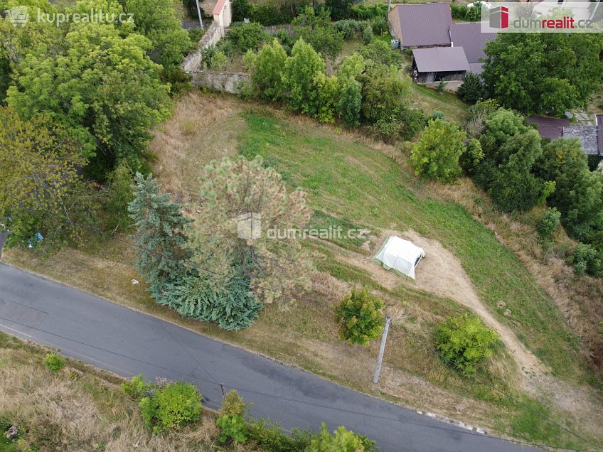 Prodej  stavebního pozemku 1187 m^2 Polepy, Polepy 