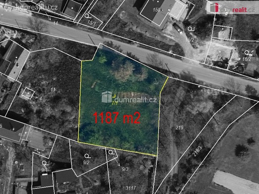 Prodej  stavebního pozemku 1187 m^2 Polepy, Polepy 