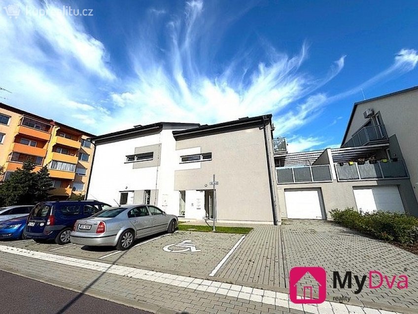 Pronájem bytu 2+kk 57 m^2 Staré vinice, Znojmo 