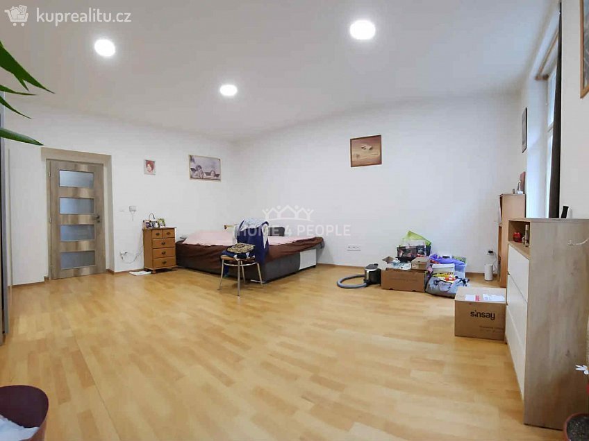 Prodej bytu 2+kk 60 m^2 Svěchyňova, Chrudim 