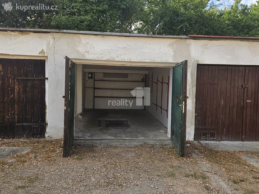 Prodej  garáže 19 m^2 Kunštátská, Poděbrady 
