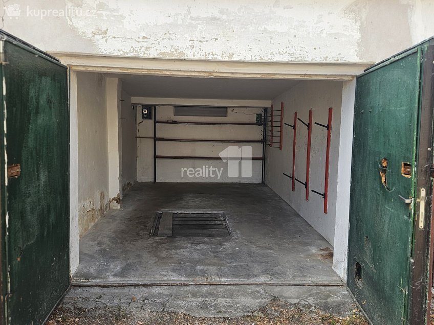 Prodej  garáže 19 m^2 Kunštátská, Poděbrady 