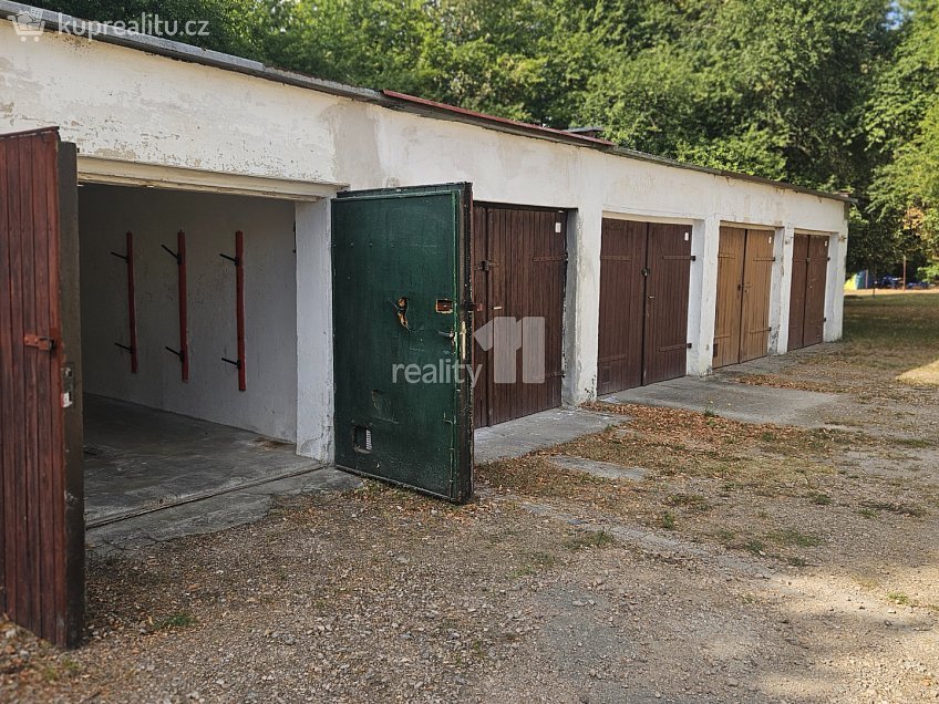 Prodej  garáže 19 m^2 Kunštátská, Poděbrady 