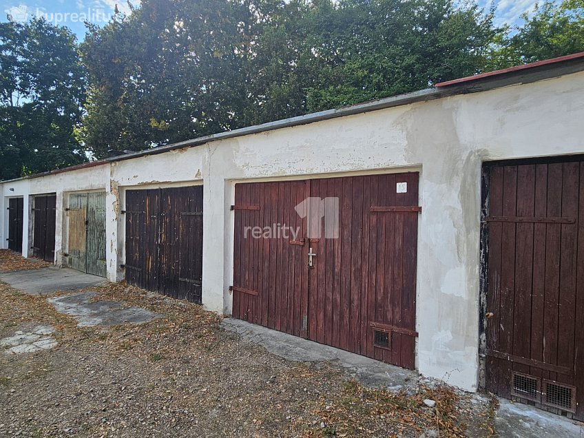 Prodej  garáže 19 m^2 Kunštátská, Poděbrady 