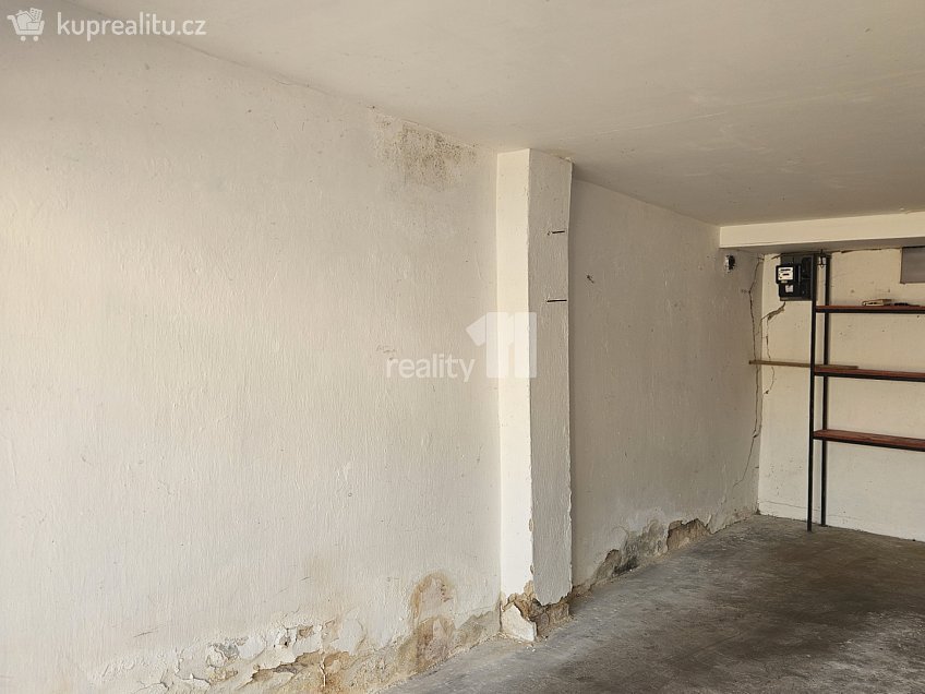Prodej  garáže 19 m^2 Kunštátská, Poděbrady 