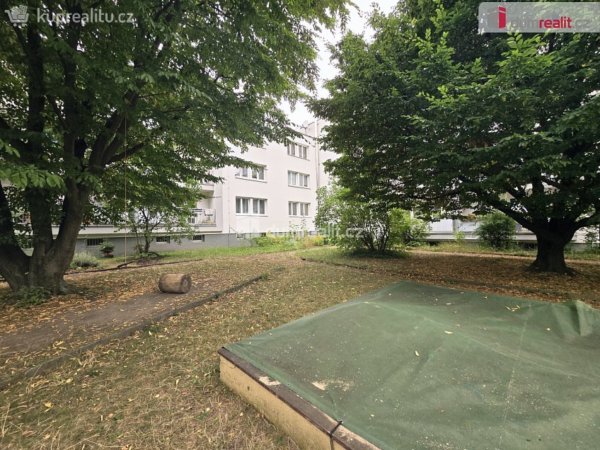 Pronájem bytu 3+kk 77 m^2 U vojenské nemocnice, Praha 6 