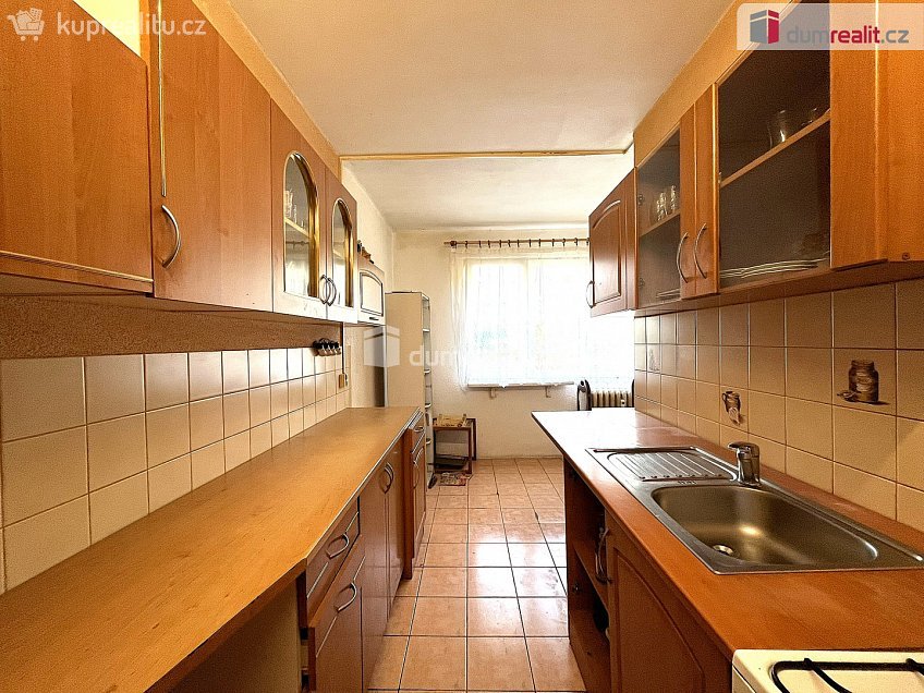 Prodej bytu 2+1 62 m^2 Na Hradčanech, Cheb 