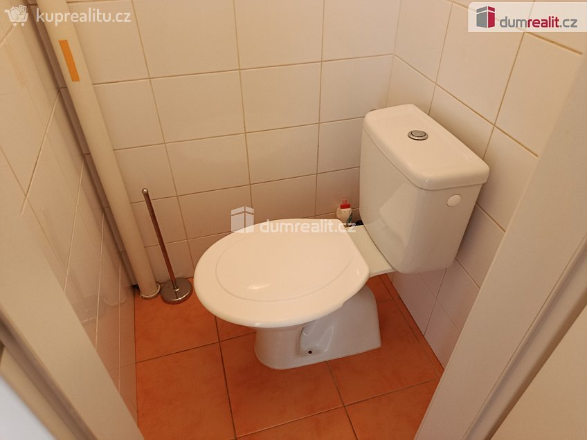 Pronájem bytu 1+kk 36 m^2 Za poštou, Praha 10 