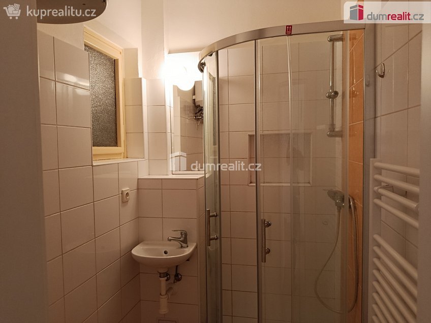 Pronájem bytu 1+kk 36 m^2 Za poštou, Praha 10 