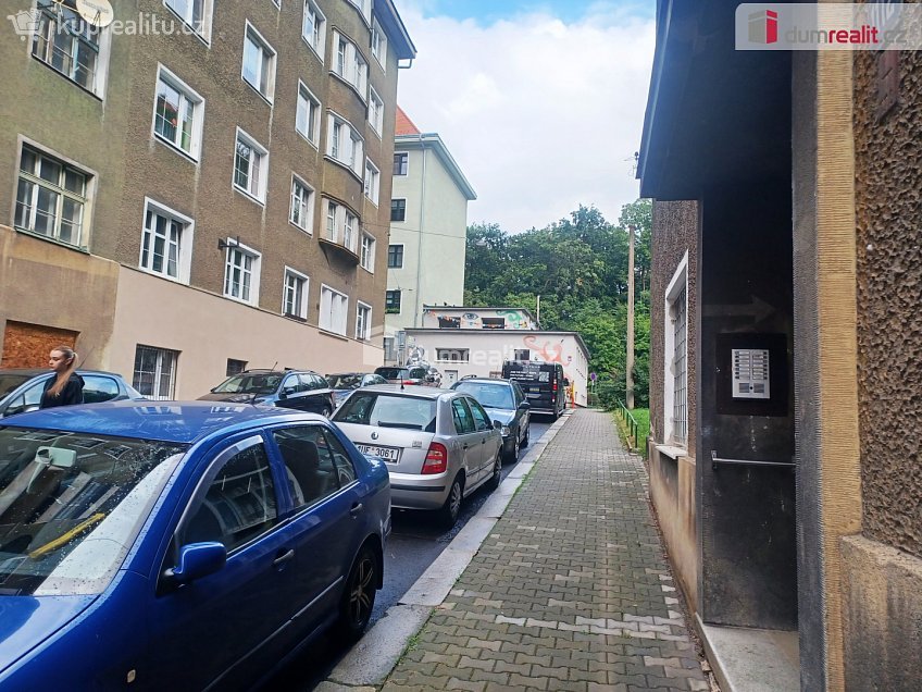 Pronájem bytu 1+kk 26 m^2 Zámecká, Děčín 