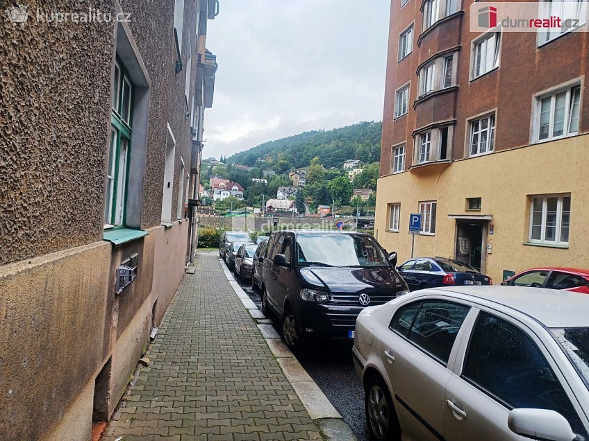 Pronájem bytu 1+kk 26 m^2 Zámecká, Děčín 