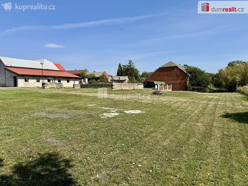 Prodej  usedlosti 3053 m^2 Pravčice, Pravčice 