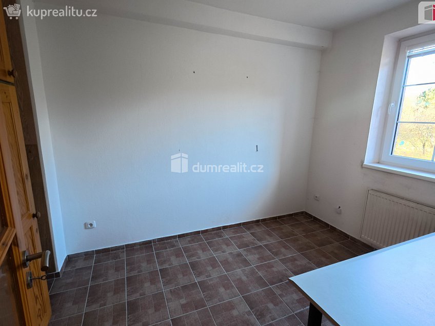 Prodej  rodinného domu 300 m^2 Bystřice, Bystřice 