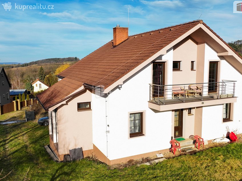 Prodej  rodinného domu 300 m^2 Bystřice, Bystřice 
