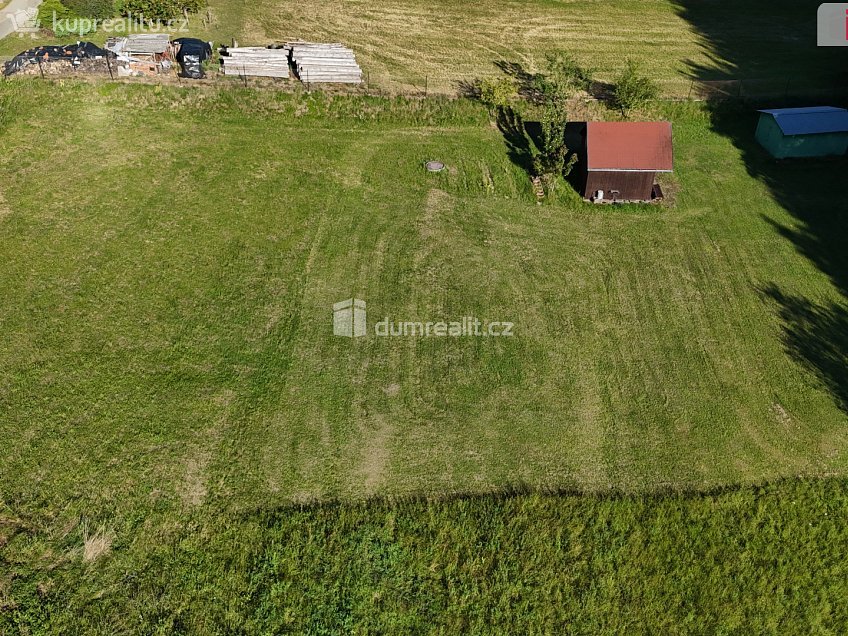 Prodej  stavebního pozemku 2276 m^2 Klučenice, Klučenice 