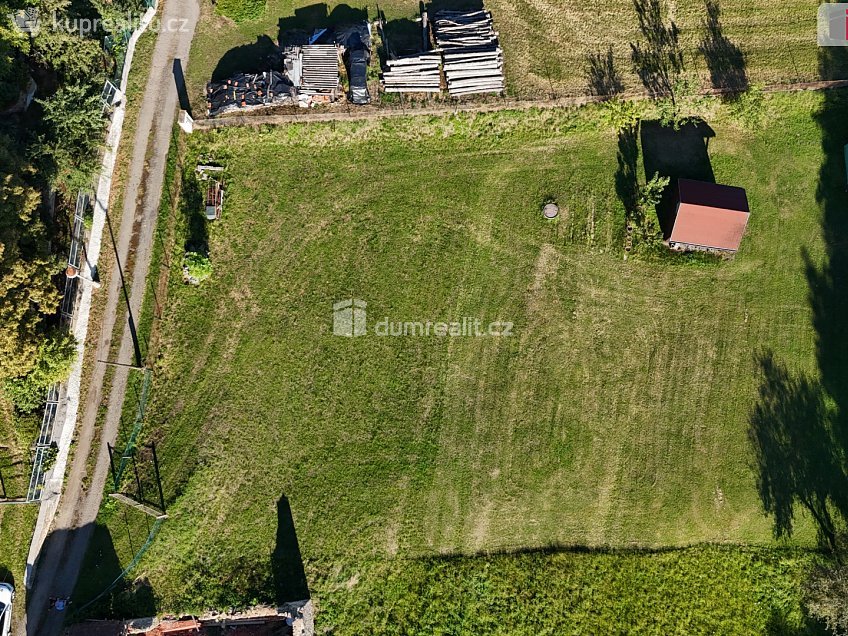 Prodej  stavebního pozemku 2276 m^2 Klučenice, Klučenice 