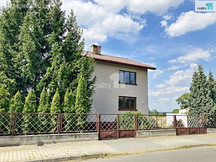 Prodej  rodinného domu 178 m^2 U Stadionu, Chlumčany 