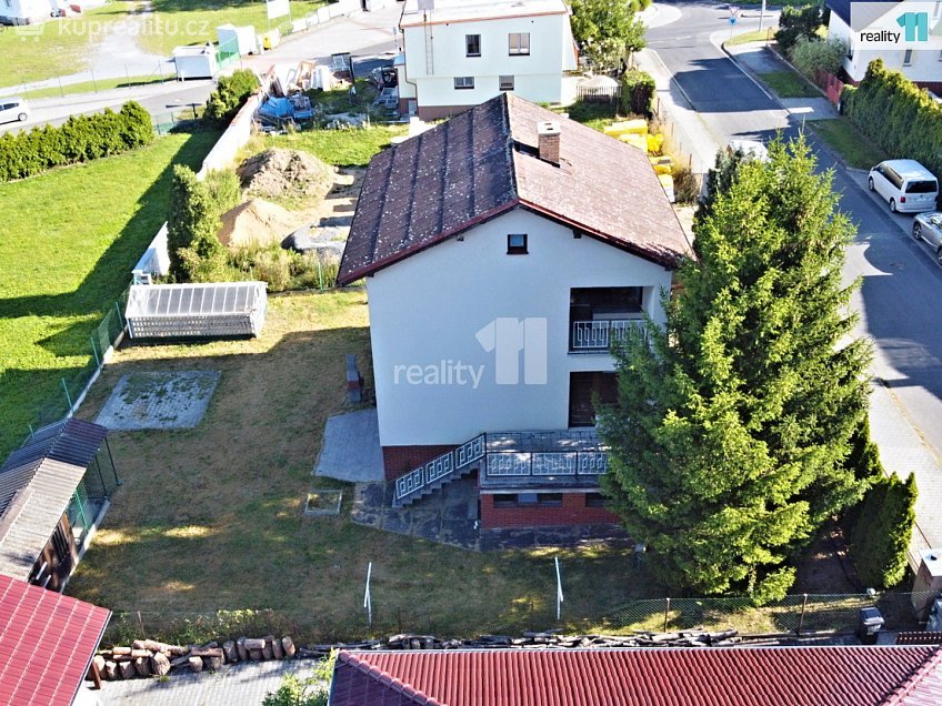 Prodej  rodinného domu 178 m^2 U Stadionu, Chlumčany 