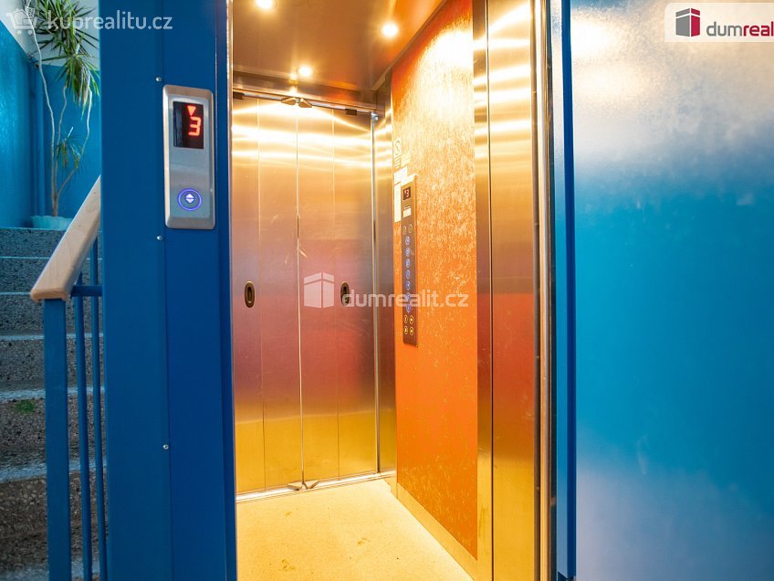 Pronájem bytu 2+1 63 m^2 Křivoklátská, Nové Strašecí 
