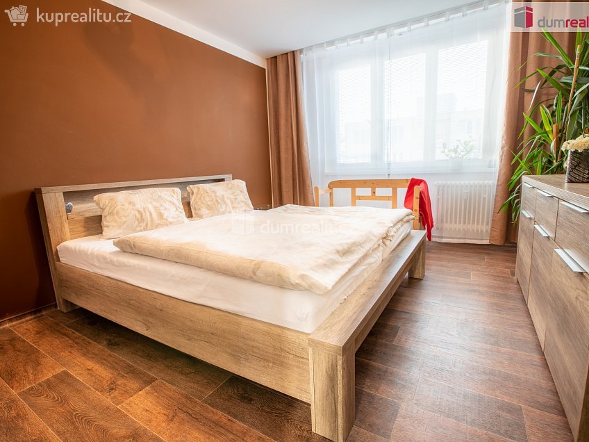 Pronájem bytu 2+1 63 m^2 Křivoklátská, Nové Strašecí 