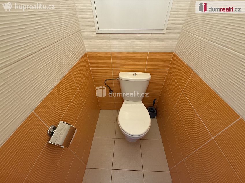 Pronájem bytu 2+kk 48 m^2 Blažimská, Praha 11 