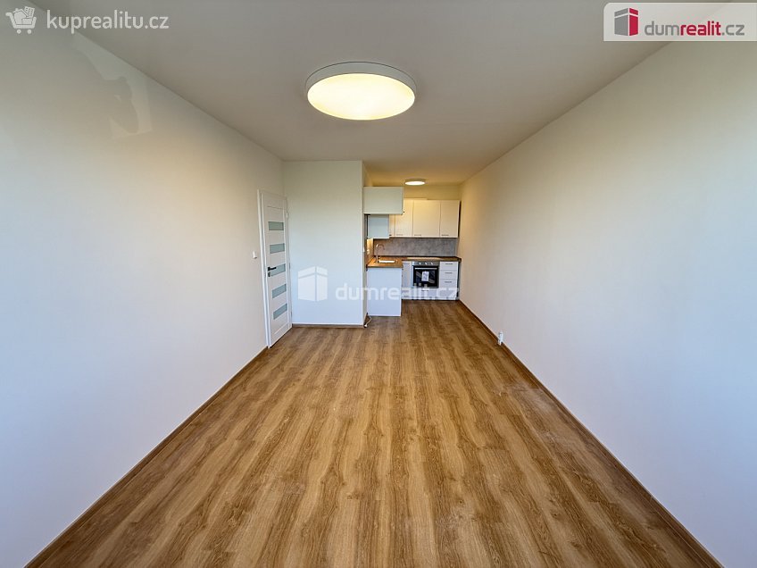 Pronájem bytu 2+kk 48 m^2 Blažimská, Praha 11 