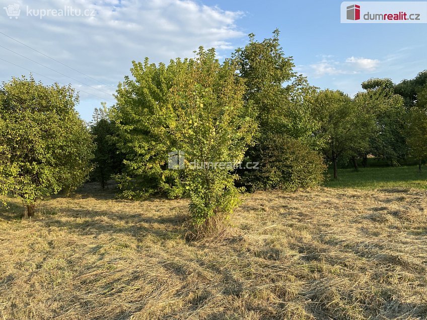 Prodej  stavebního pozemku 1836 m^2 Uherský Ostroh, Uherský Ostroh 