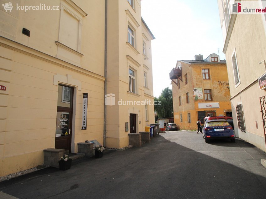 Pronájem bytu 1+kk 25 m^2 Hlavní třída, Mariánské Lázně 