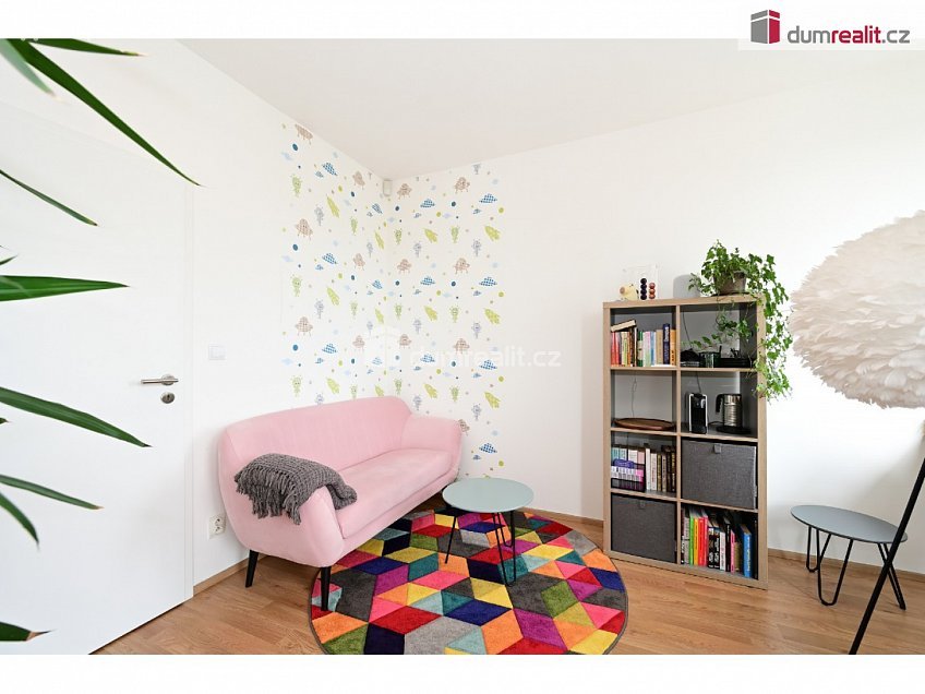 Prodej bytu 4+kk 120 m^2 Bermanova, Praha-Čakovice 