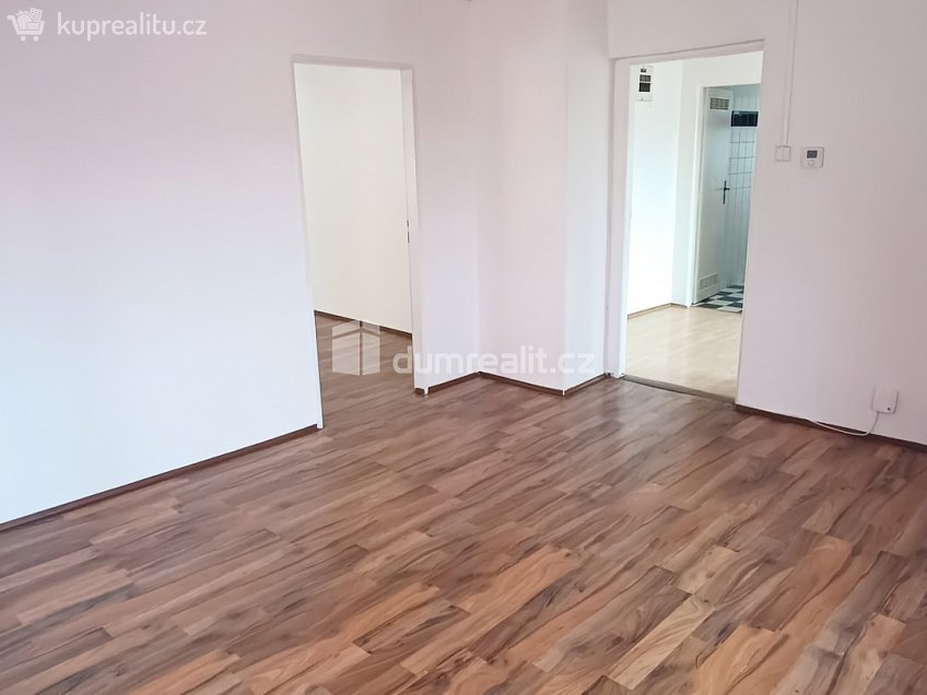 Pronájem bytu 2+1 80 m^2 Křížová, Děčín 