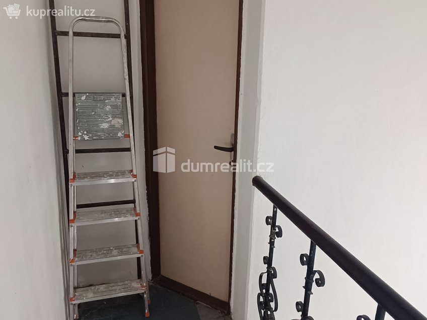 Pronájem bytu 2+1 80 m^2 Křížová, Děčín 