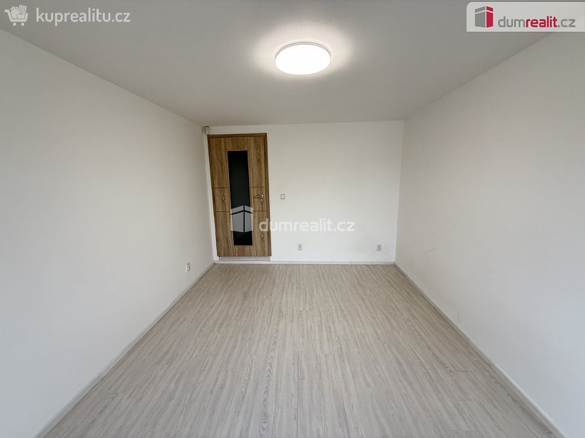 Pronájem bytu 2+kk 40 m^2 Lublaňská, Praha 2 