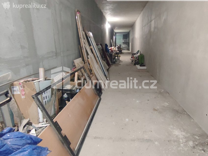 Pronájem  výrobních prostor 200 m^2 Janská, Janská 