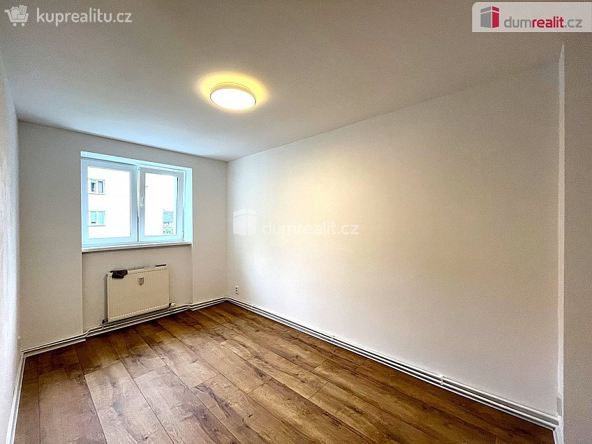 Pronájem bytu 3+1 75 m^2 Sklářská, Březová 