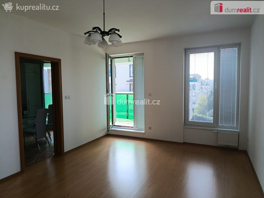 Pronájem bytu 3+kk 65 m^2 Nepomuckých, Praha 18 