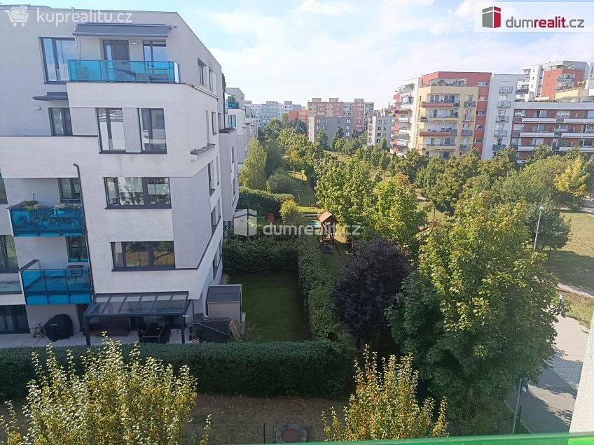Pronájem bytu 3+kk 65 m^2 Nepomuckých, Praha 18 