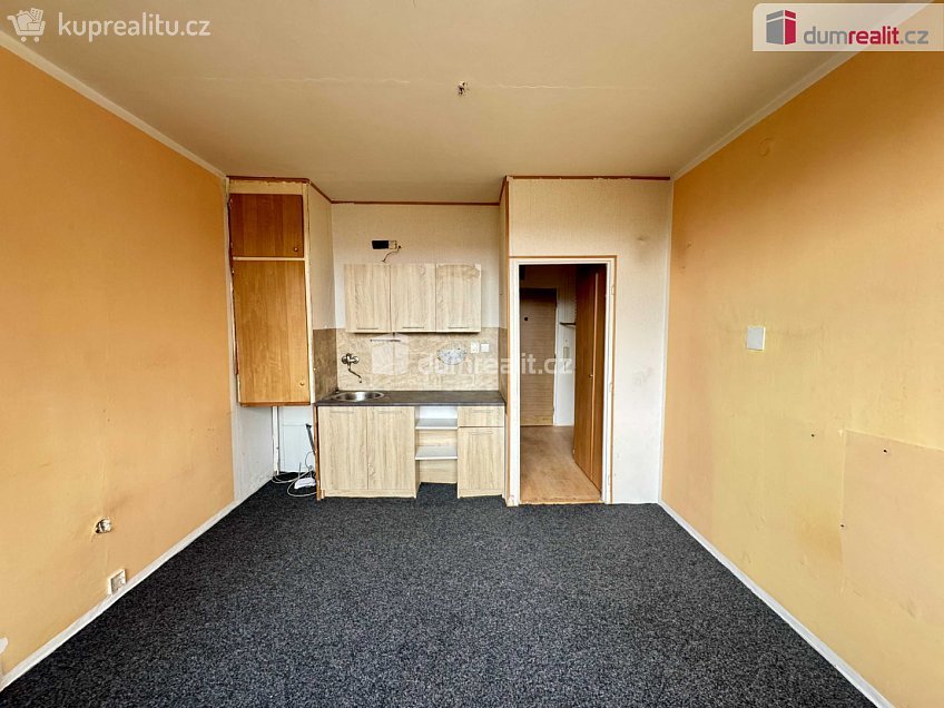 Pronájem bytu atypický 21 m^2 Golovinova, Kadaň 