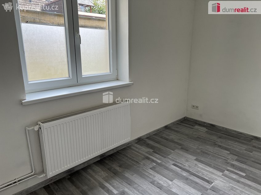 Pronájem bytu 2+1 55 m^2 Malá strana, Suchdol nad Odrou 