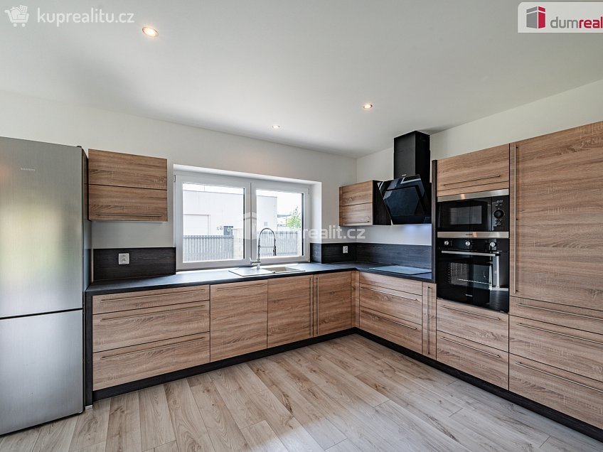 Prodej  rodinného domu 170 m^2 Dr. Přemysla Jeřábka, Karlovy Vary 