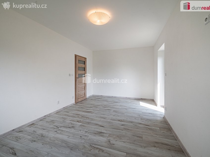 Prodej  rodinného domu 170 m^2 Dr. Přemysla Jeřábka, Karlovy Vary 