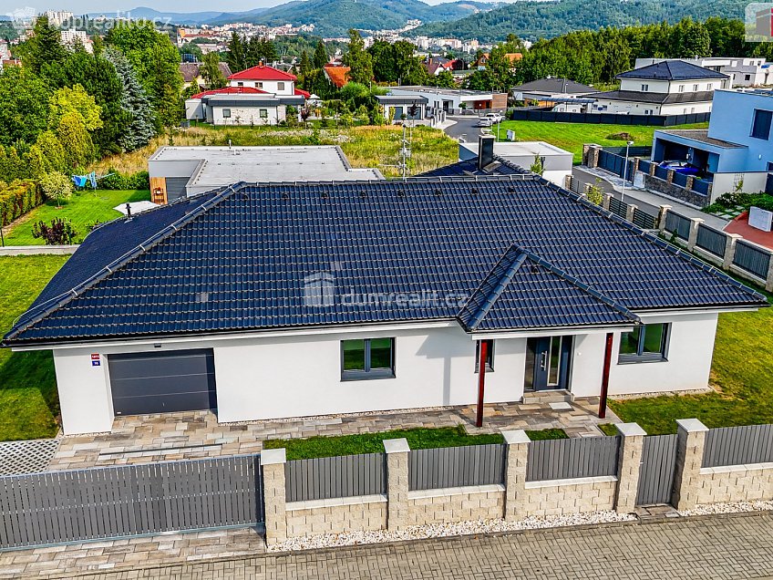 Prodej  rodinného domu 170 m^2 Dr. Přemysla Jeřábka, Karlovy Vary 