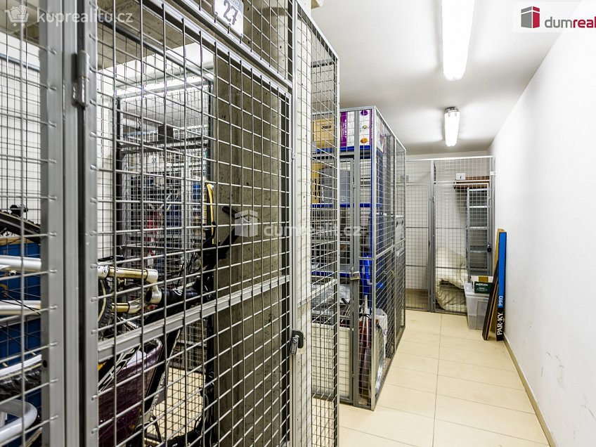 Prodej bytu 1+kk 59 m^2 Pod průsekem, Praha 15 