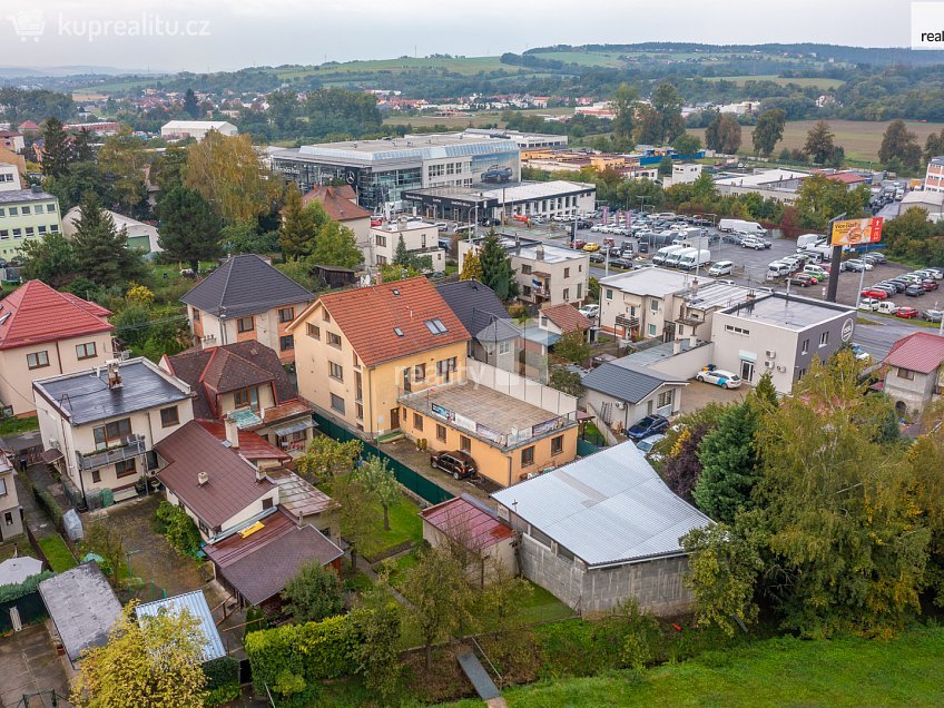 Prodej  činžovního domu 600 m^2 Růžová, Zlín 